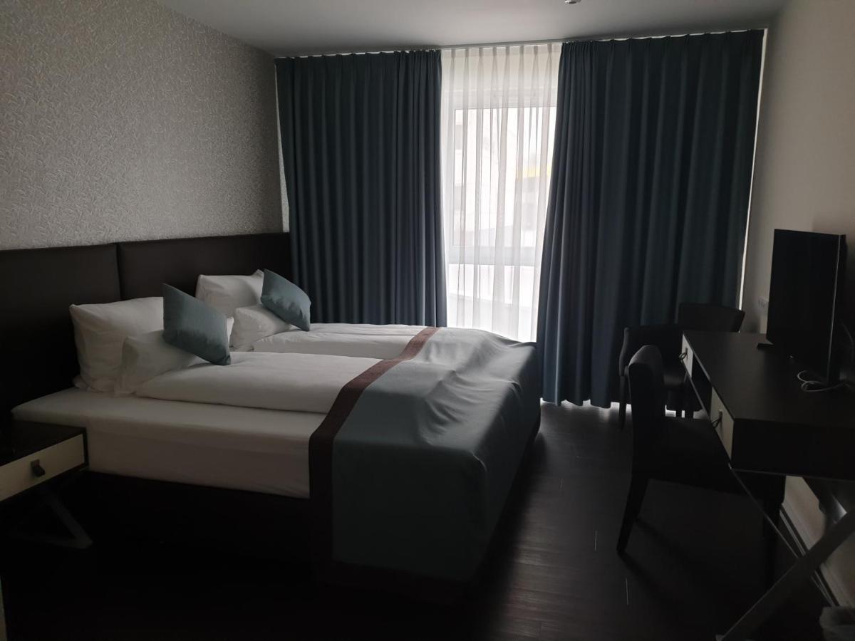 旅程旅馆会议套房酒店 韦茨拉尔 外观 照片